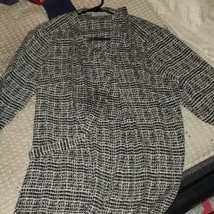 Black and white printed maternity blouse